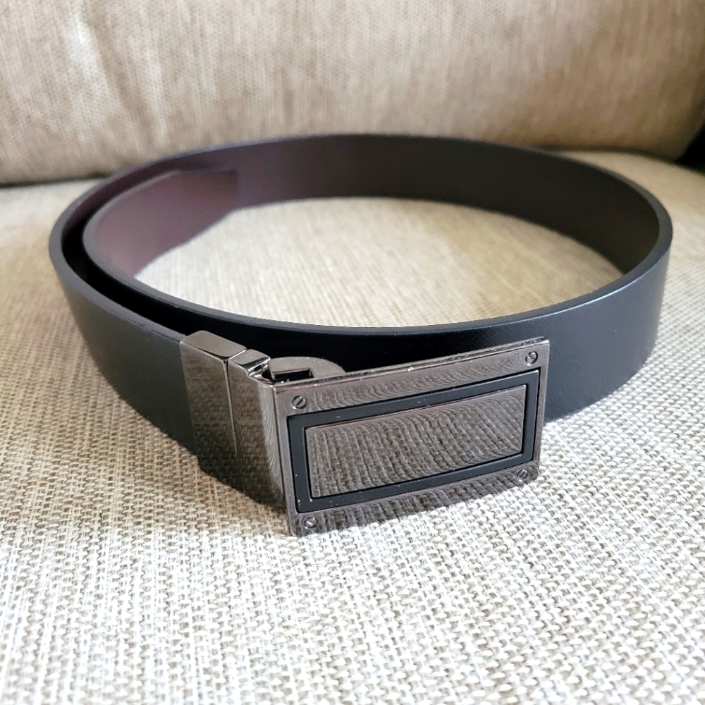 Express Men's Size 32 Reversible Dress Belt with Dark Mirrored Buckle